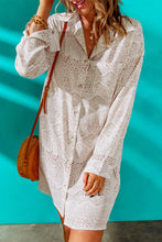 Cargue la imagen en el visor de la galería, Mini vestido camisero con estampado floral vintage
