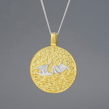 Cargue la imagen en el visor de la galería, Swan Lake-Be together Round Pendants and Necklaces - www.novixan.com
