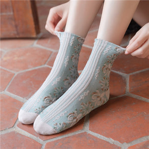 Woman's Retro Embroidery Socks - www.novixan.com